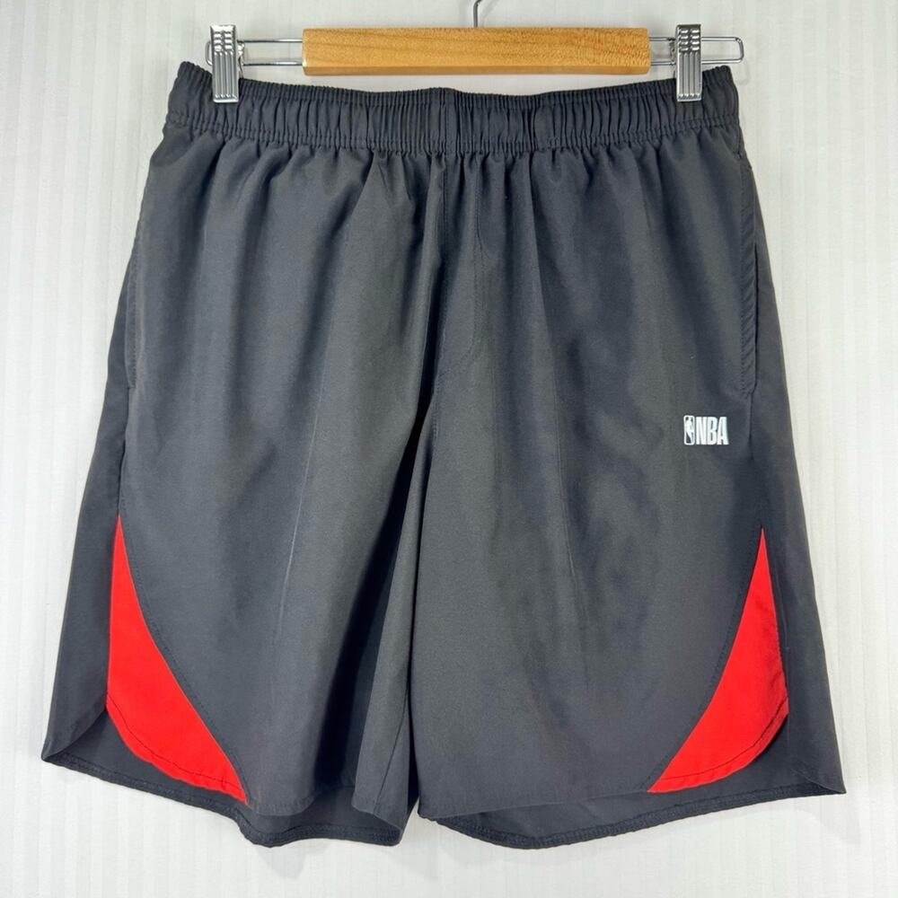 NBA Black and Red Athletic Shorts Lightweight Elastic Waist Men’s Size Large